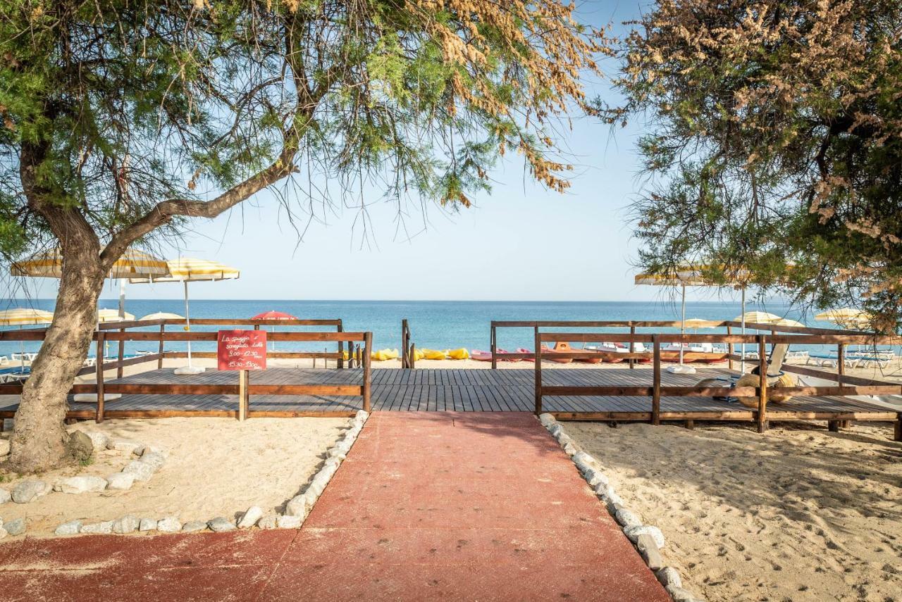 Nicotera Beach Village Esterno foto